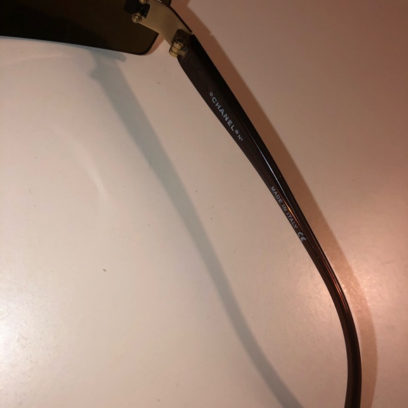 VINTAGE CHANEL SUNGLASSES - Picture 7 of 8